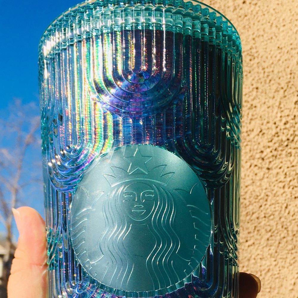 2022 STARBUCKS RELEASE - MERMAID SCALES